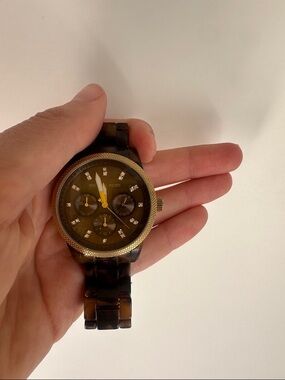Michael Kors Men's Tortoiseshell Bracelet Watch with Gold-Tone Accents